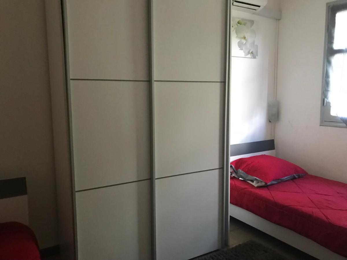 Sainte-Clotilde Les Bungalows Du Mont-Auban מראה חיצוני תמונה