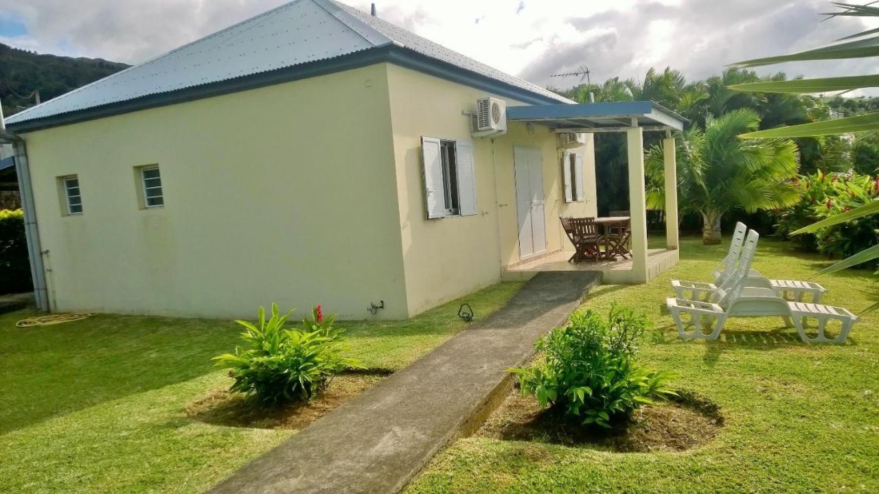 Sainte-Clotilde Les Bungalows Du Mont-Auban מראה חיצוני תמונה
