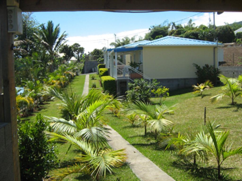 Sainte-Clotilde Les Bungalows Du Mont-Auban מראה חיצוני תמונה