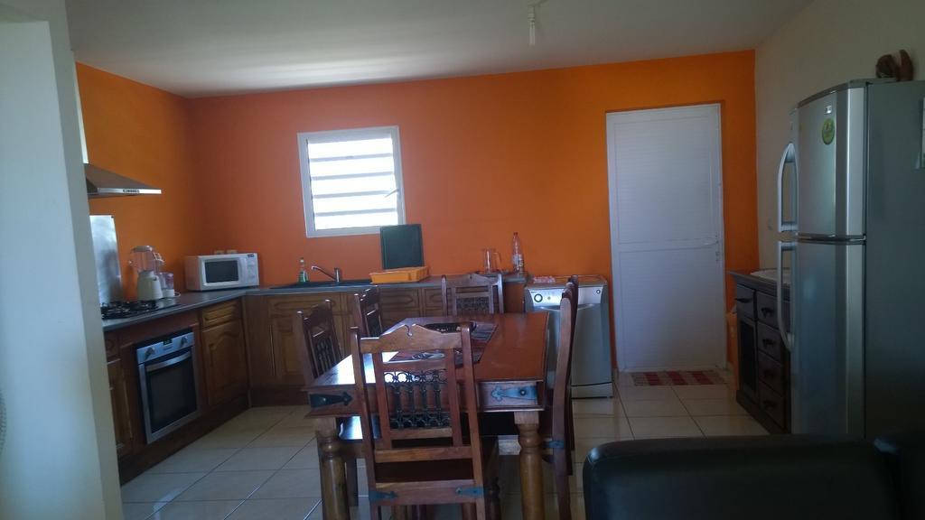 Sainte-Clotilde Les Bungalows Du Mont-Auban מראה חיצוני תמונה