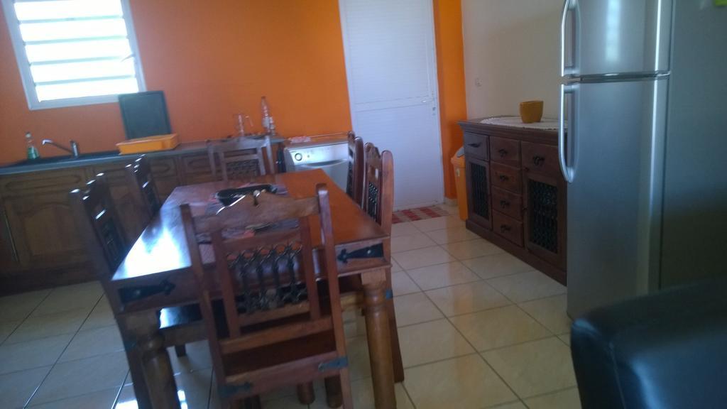 Sainte-Clotilde Les Bungalows Du Mont-Auban מראה חיצוני תמונה