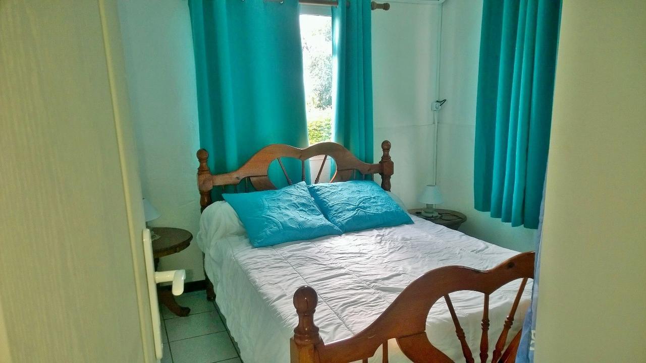 Sainte-Clotilde Les Bungalows Du Mont-Auban מראה חיצוני תמונה