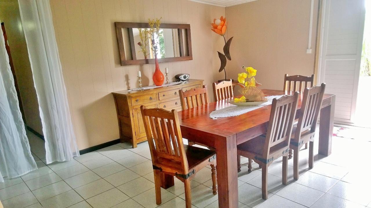 Sainte-Clotilde Les Bungalows Du Mont-Auban מראה חיצוני תמונה