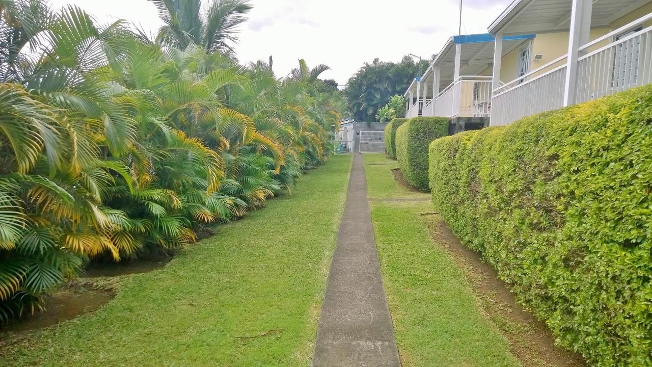 Sainte-Clotilde Les Bungalows Du Mont-Auban מראה חיצוני תמונה
