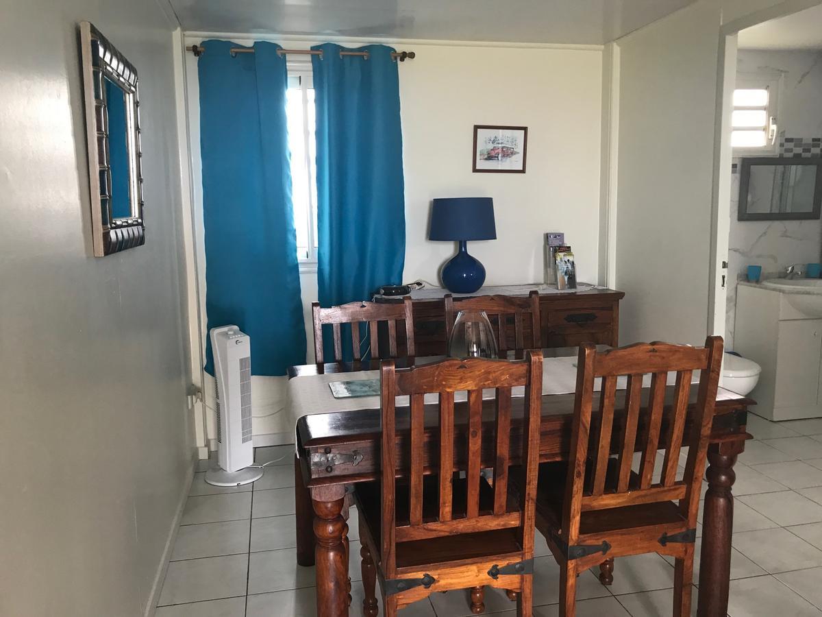 Sainte-Clotilde Les Bungalows Du Mont-Auban מראה חיצוני תמונה